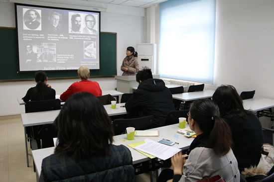 南开大学医学院教师切磋全英文授课技艺